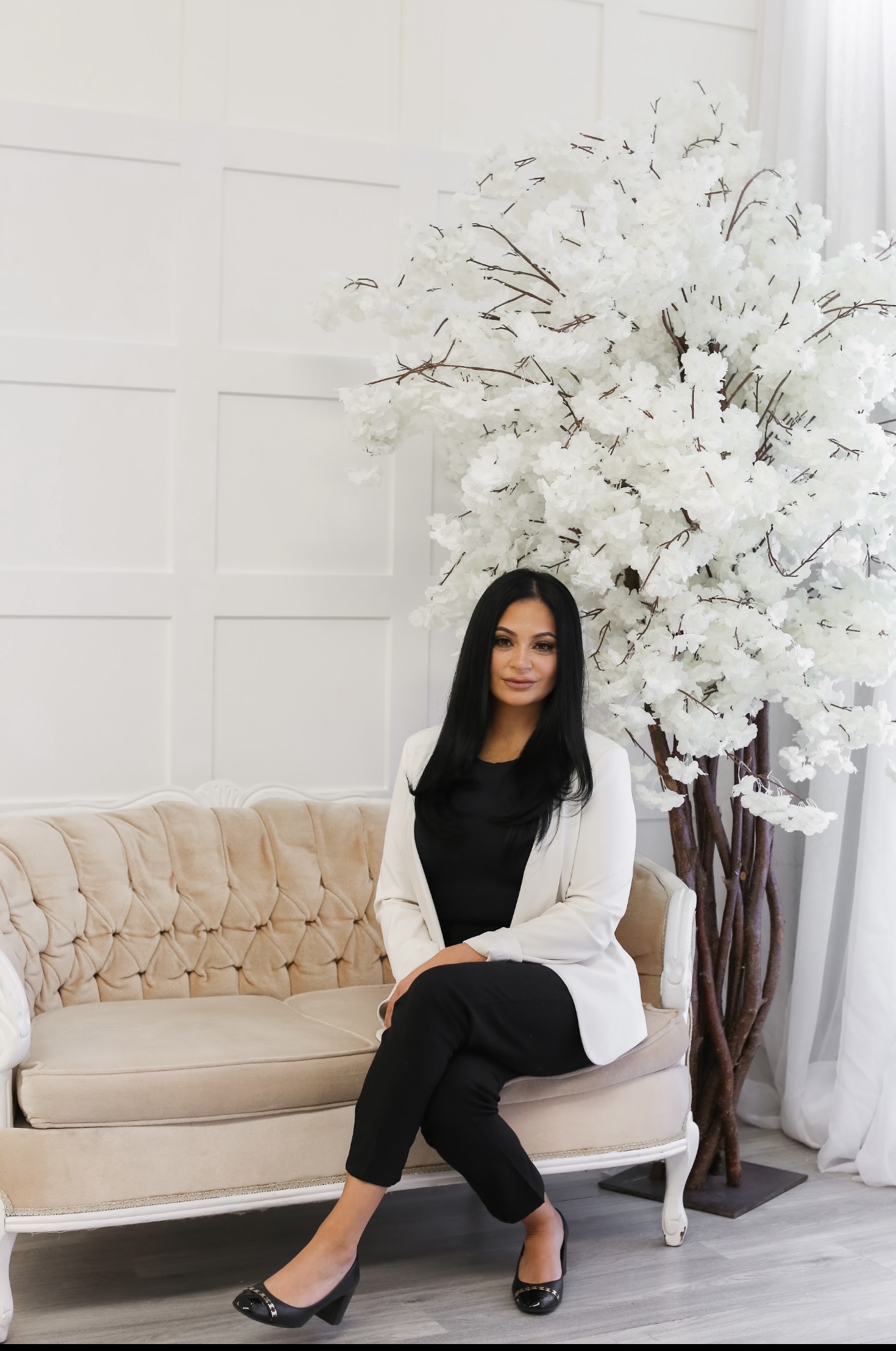 Carina Shnorhokian, Carina Mortgages